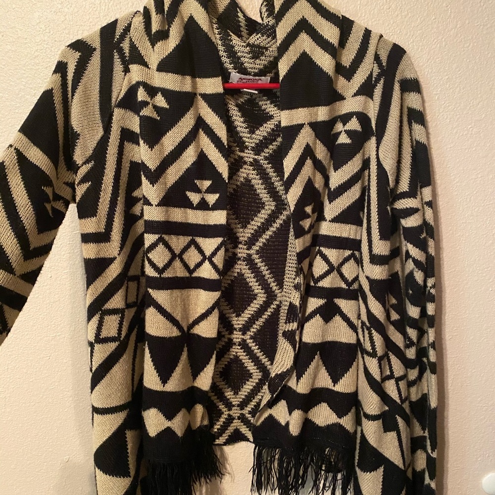 Soft Sweater with fringe